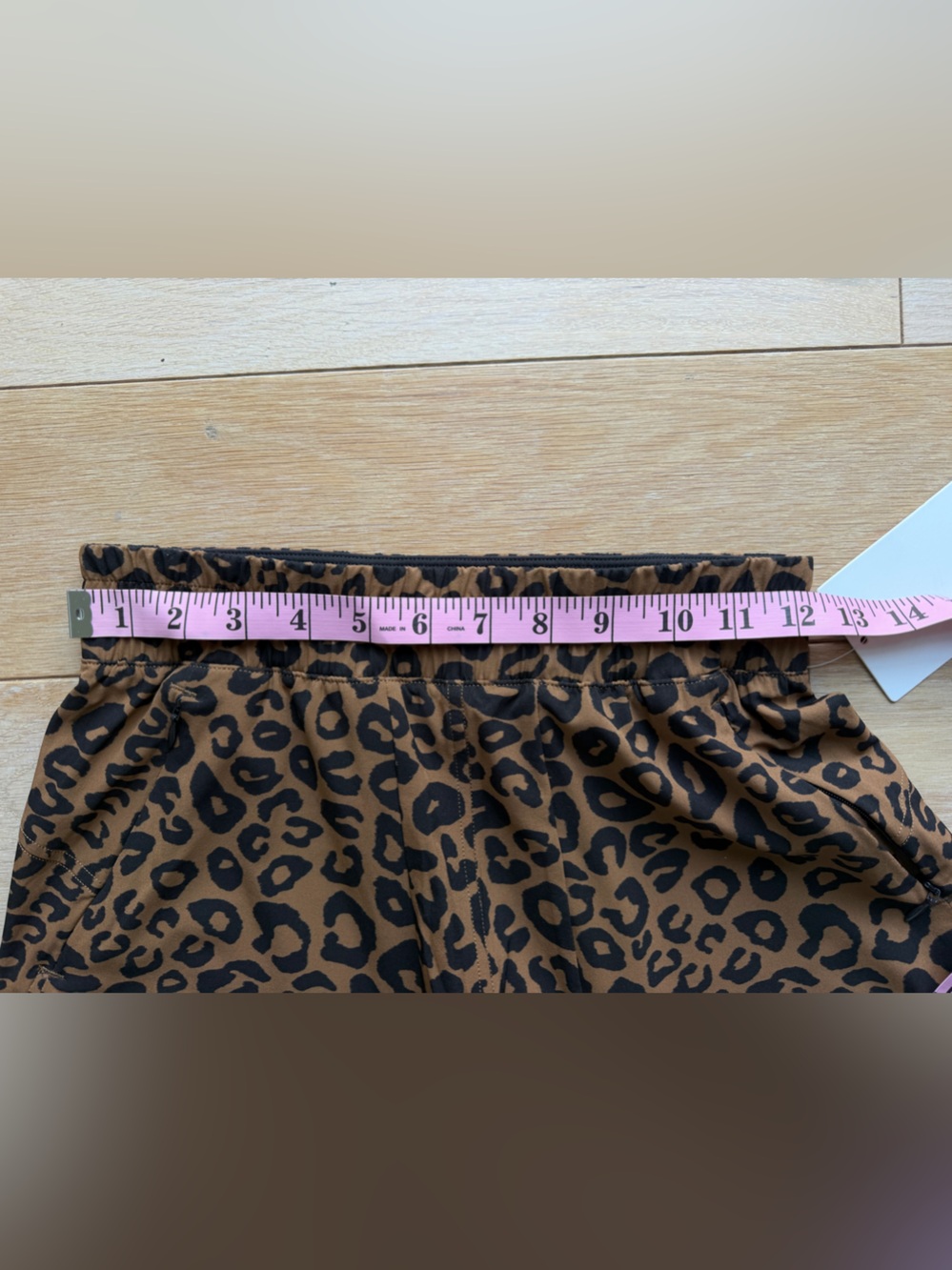Lululemon swiftly Mid-Rise Wide-Leg Leopard Pants size 2 NWT - Picture 6 of 7